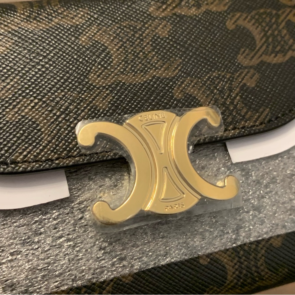 ❌SOLD❌ Celine Small Wallet Triomphe in Triomphe Canvas Tan - Picture 7 of 13